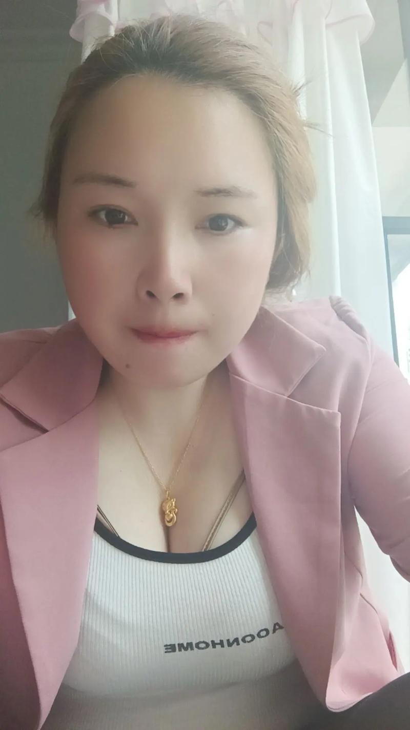 林恩柯林斯_林恩考克斯